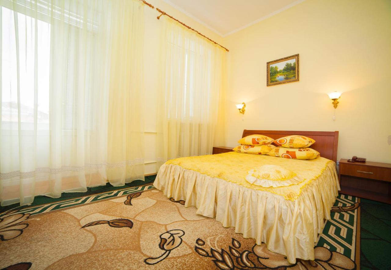 Hotel Vinnytsia Sawoy חדר תמונה