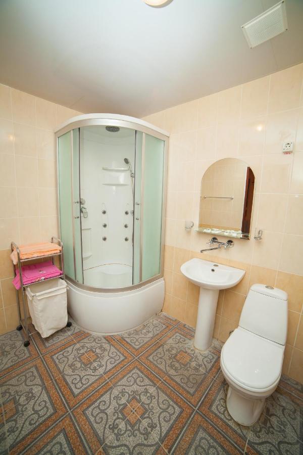Hotel Vinnytsia Sawoy חדר תמונה